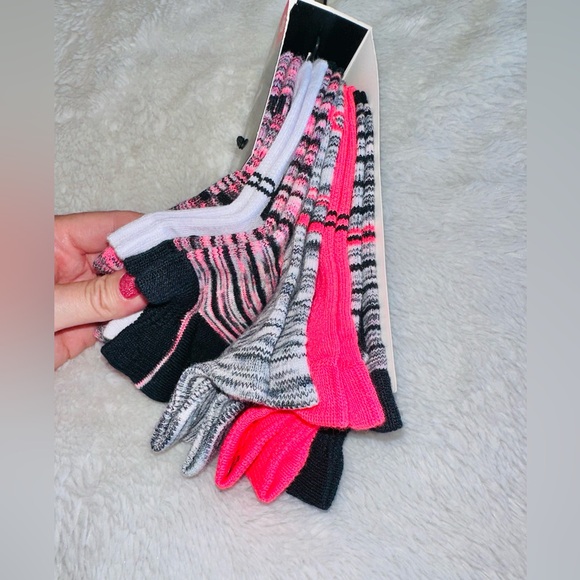 NWT Under Armour Youth Sock Set - Picture 3 of 4